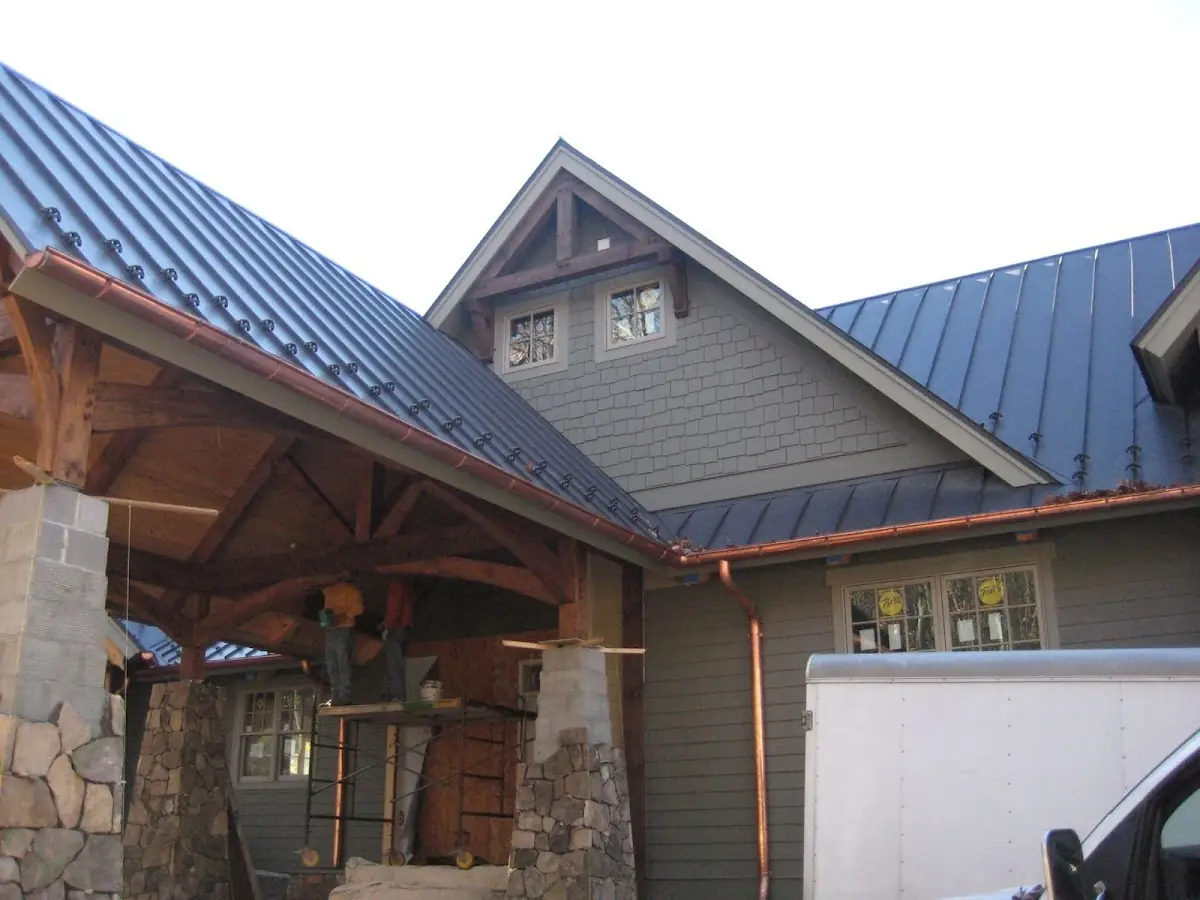 Craftsman Roofing team delivering quality roofing work in Green Tree